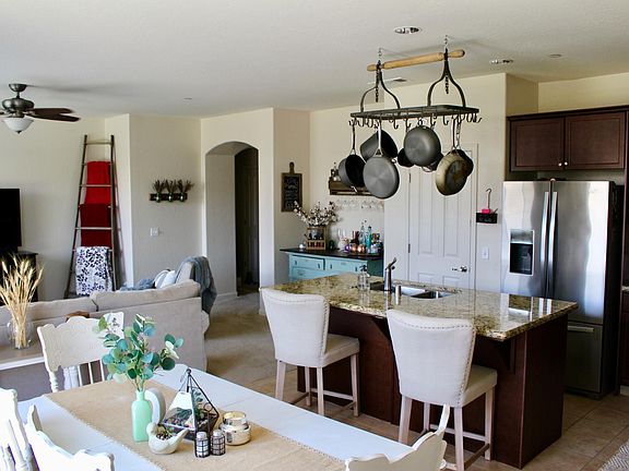 3rd image of 2036 N Lindsay Ct