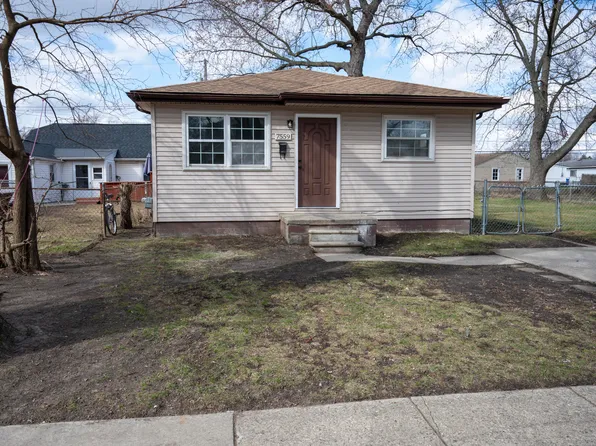 7559 Orchard Ave, Warren, MI 48091