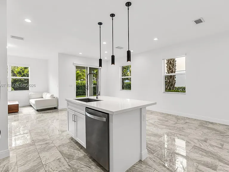 582 Parsons Way — Photo 8