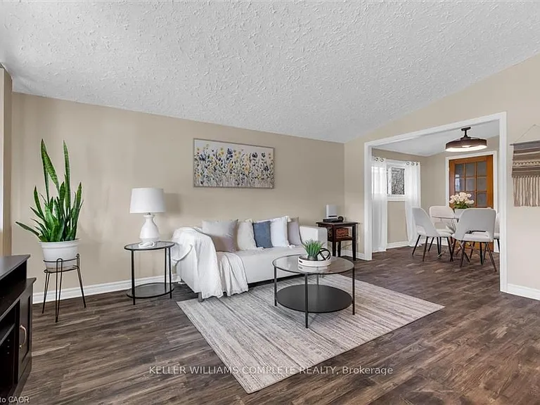 77 Lawfield Dr — Photo 4