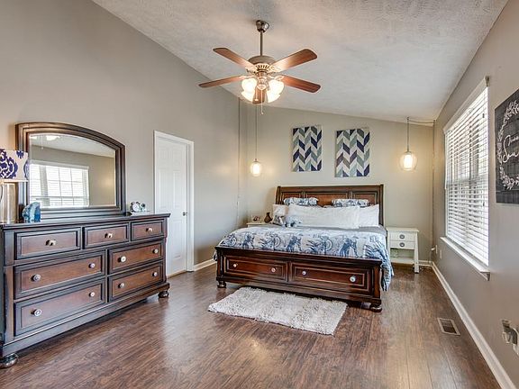 4th image of 606 Spence Enclave Way