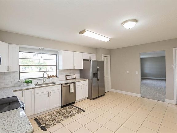 5th image of 3493 Whitman Dr