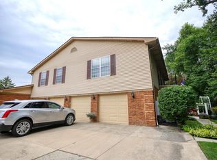 68076 Rosewood Ln, Richmond, MI 48062