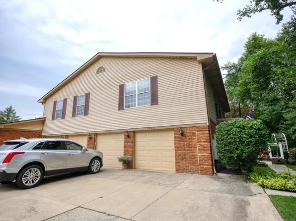 68076 Rosewood Ln, Richmond, MI 48062