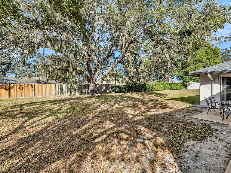 9437 Graystoke Ln — Photo 26