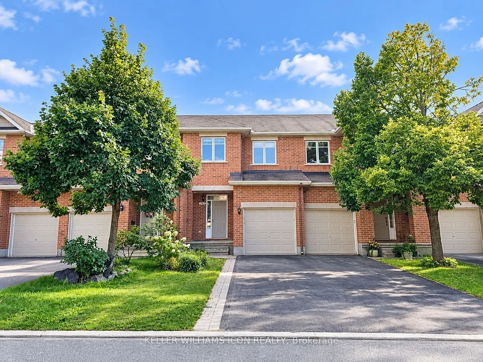262 Badgeley Ave