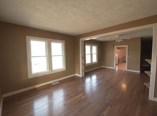 2908 6th St, Columbus, NE 68601