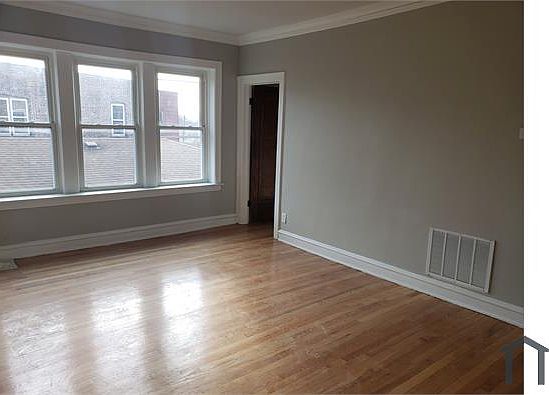 3rd image of 8126 S Saginaw Ave #2S