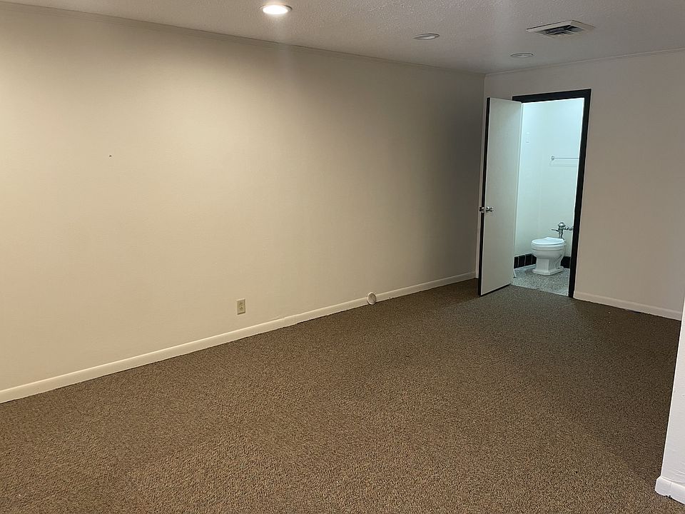 2nd image of 524 Main St Suite 201
