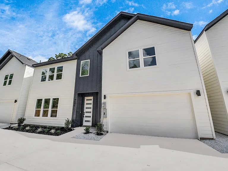 860 Rachel St #A — Photo 40