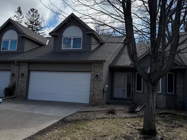 9113 Medley Cir, Golden Valley, MN 55427