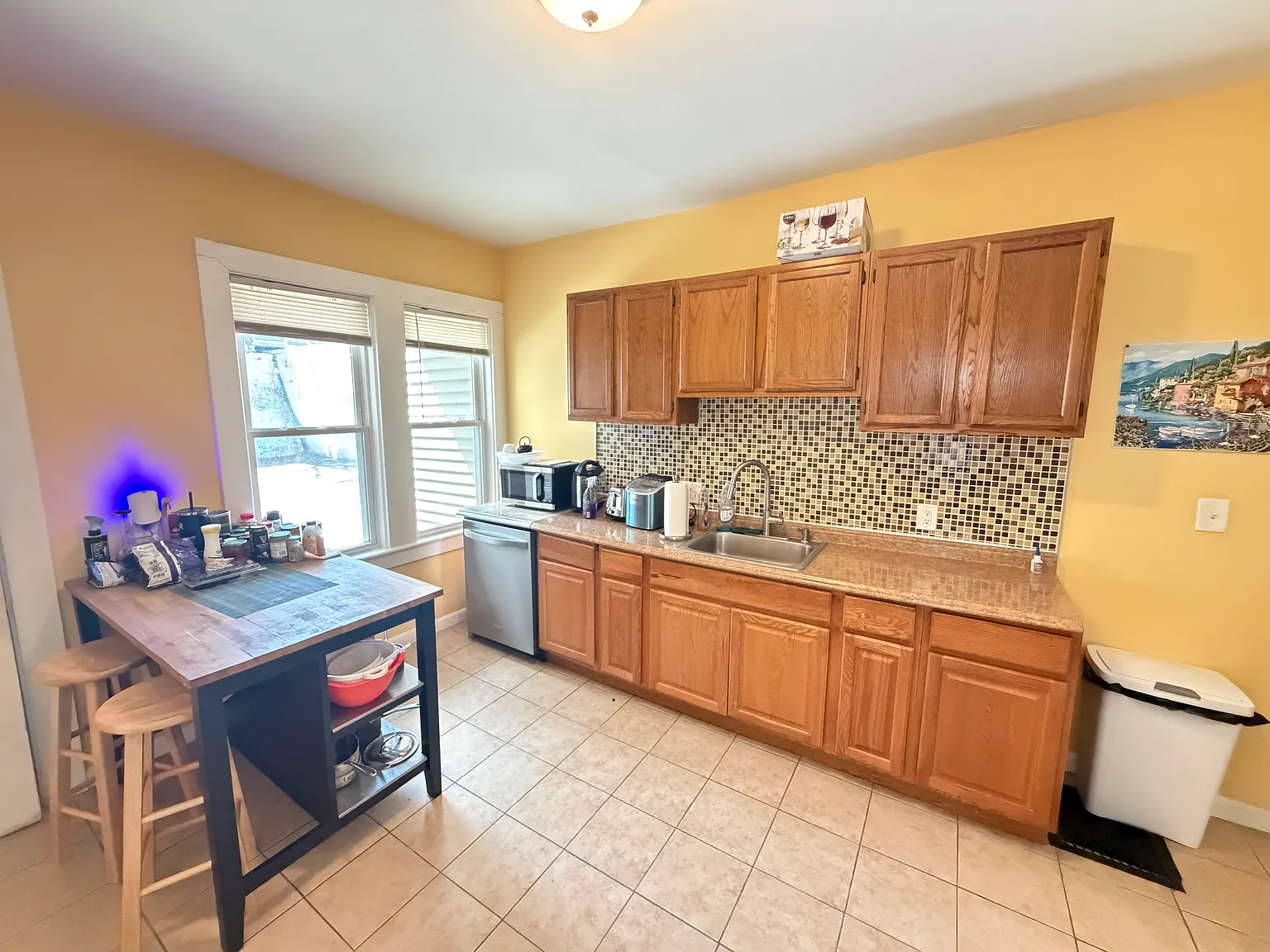 3 bed, 1300 sqft, $3,850 — Photo 4