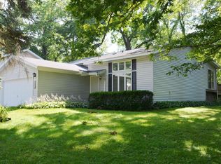 14 Garfield Pkwy, Williams Bay, WI