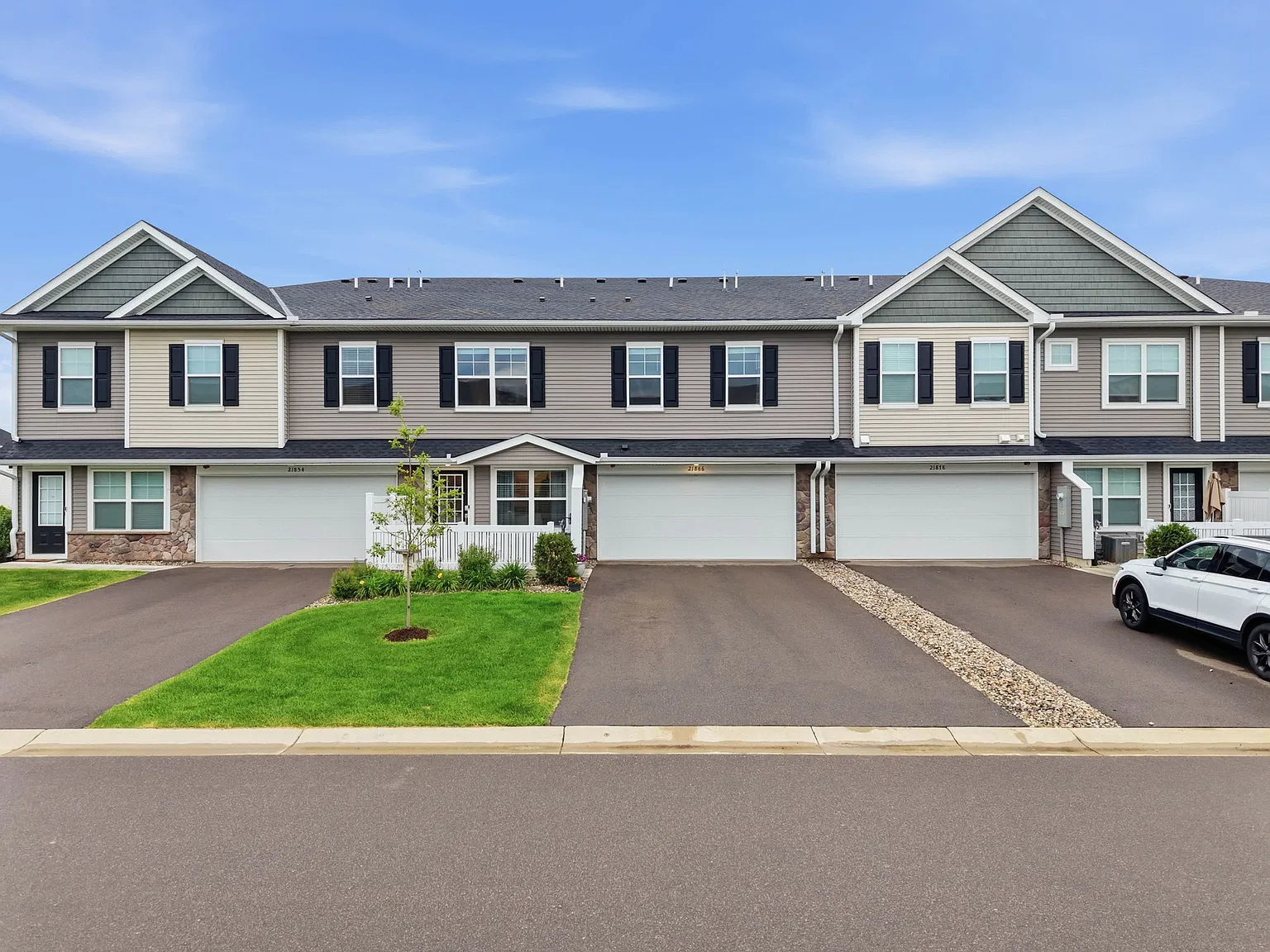Denton Avenue, Farmington (21866) JP DG1 - 1 — Photo 2