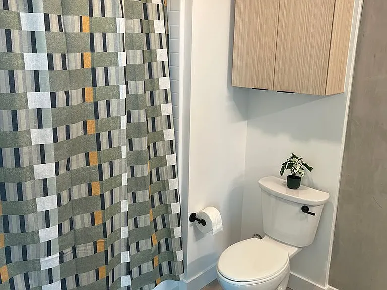 Rainford Apartments — Photo 182