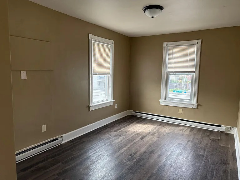 210 James Street — Photo 7