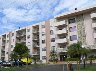 1301 NE 7th St APT 106, Hallandale, FL 33009