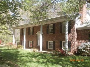 557 Cable Creek Rd, Asheboro, NC 27205