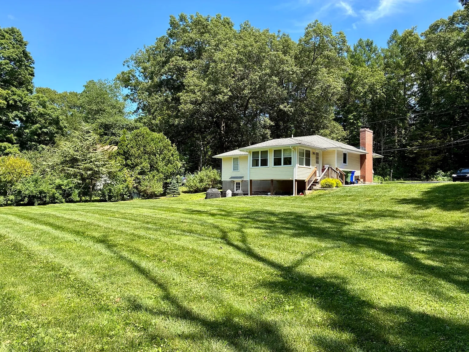 511 Atkins St — Photo 3