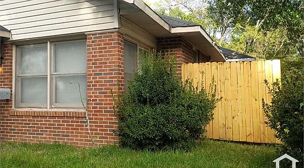 3 bed, $1,150 — Photo 2