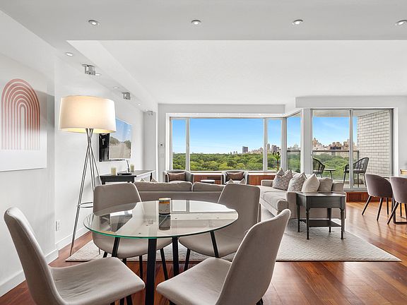 3rd image of 116 Central Park S APT 14N
