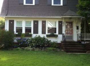 1130 Erieview Rd, Cleveland Heights, OH 44121