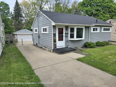 2032 Hillcrest St, Lansing, MI, 48910