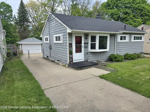 2032 Hillcrest St, Lansing, MI 48910