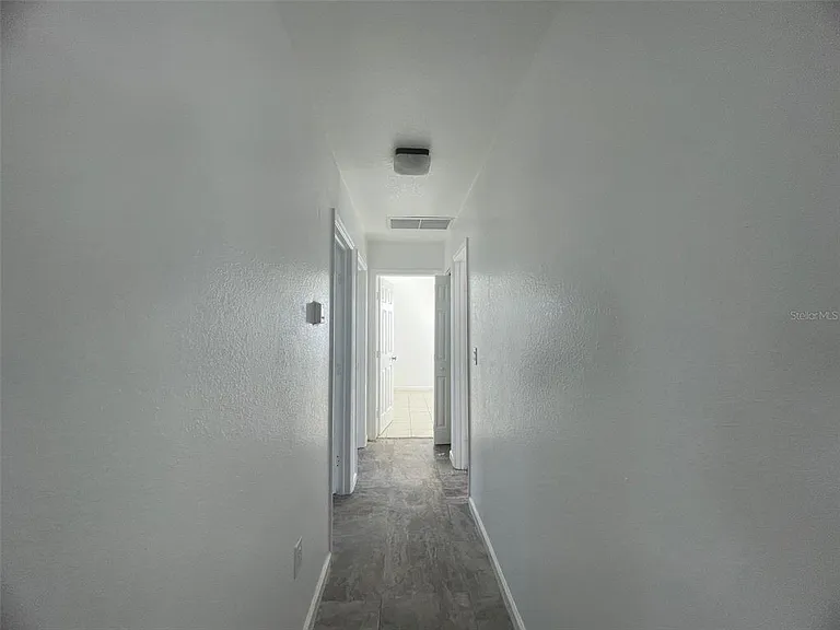 525 E Helen Ave — Photo 22