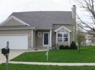 3117 Copper Creek Rd, Bloomington, IL 61704