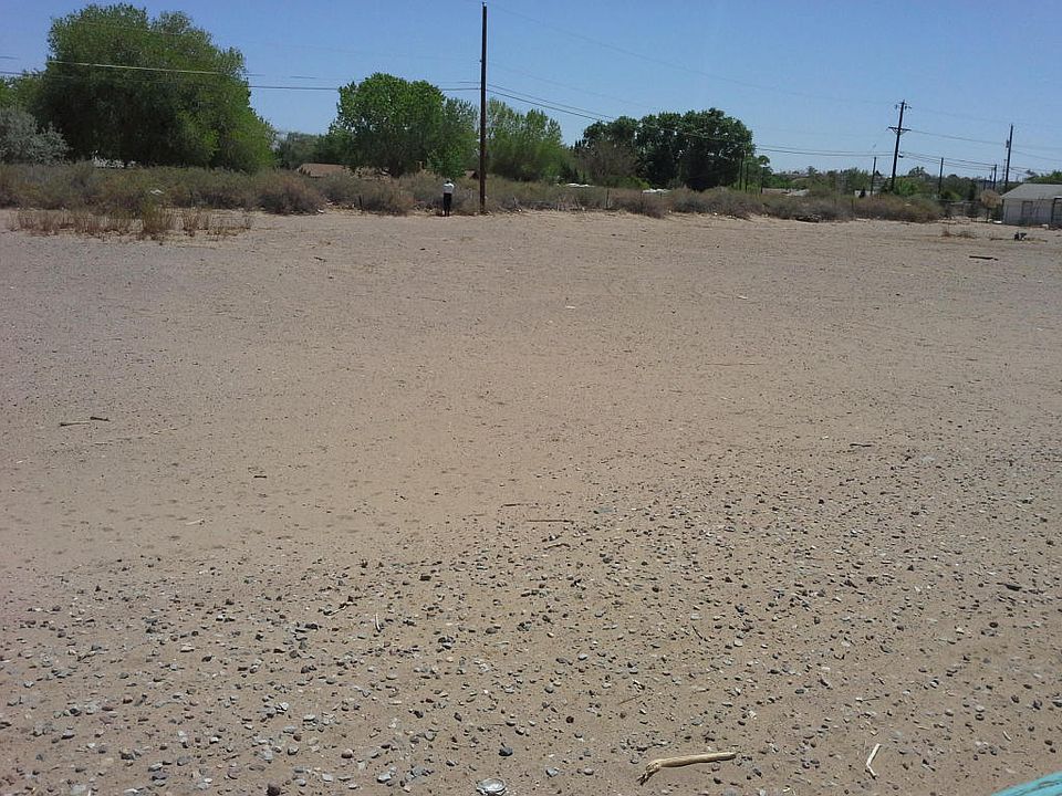 2nd image of 5044 Valle Del Sol Rd NW