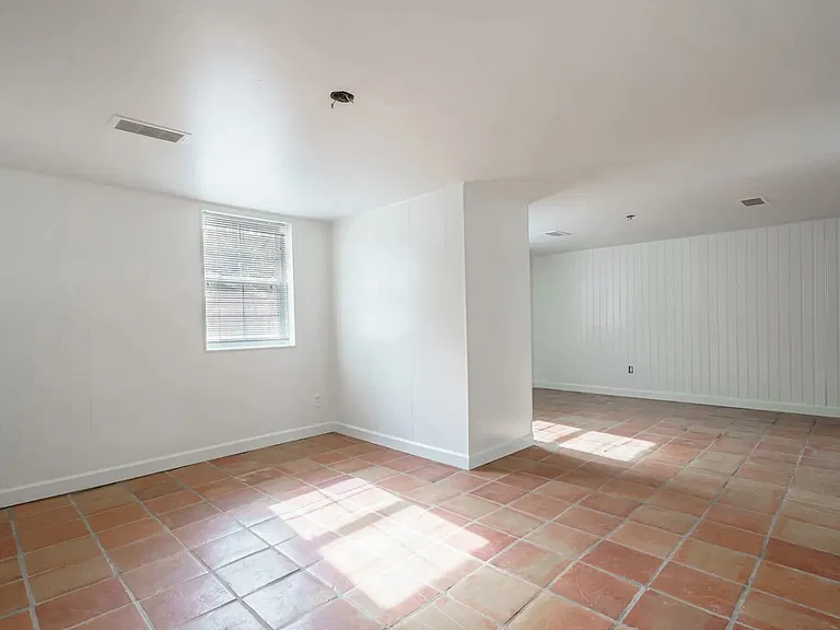 340 Allison Dr NE — Photo 24