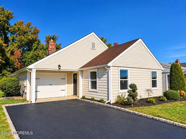 18 Banbury Avenue, Manchester, NJ 08759
