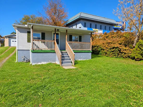 223 Azzara Ave, Beckley, WV 25801
