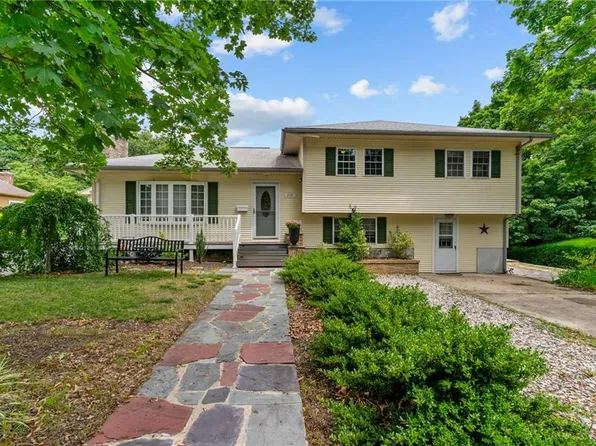 203 Pulaski St, West Warwick, RI 02893