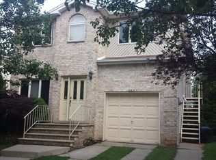 350 Shore Rd, Staten Island, NY 10307