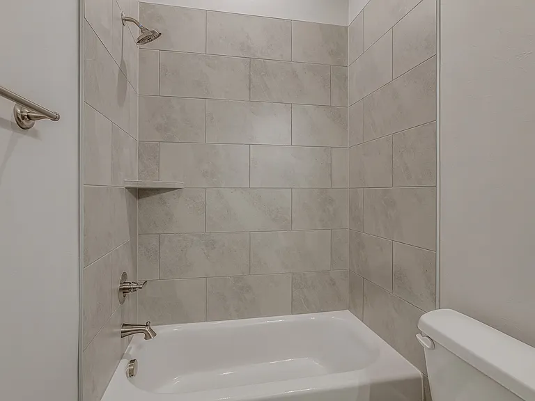9324 NW 143rd St — Photo 36