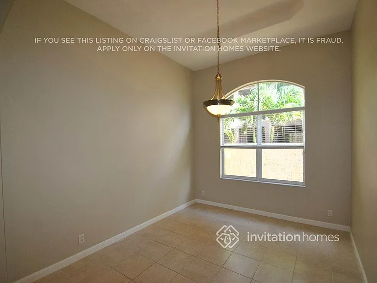 6880 Houlton Cir — Photo 5