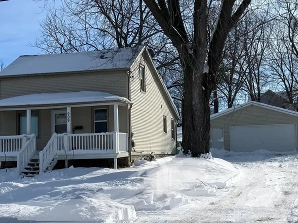909 Madison Street, Beaver Dam, WI 53916