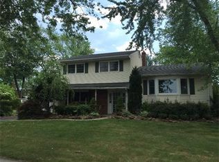 45 Holly Dr, Parlin, NJ 08859