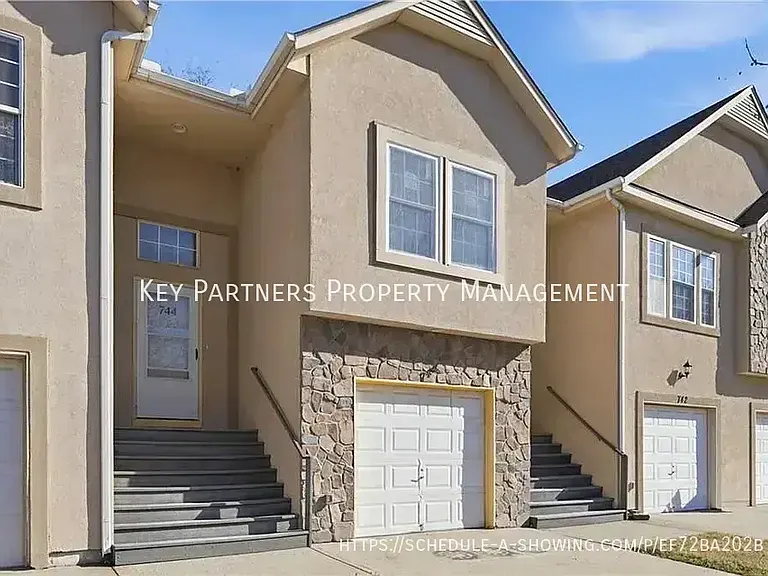 744 Woodson Ln — Photo 1