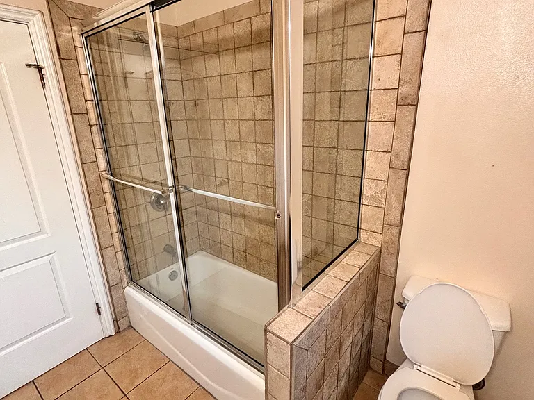 221 N Avenue 52 #9 — Photo 7