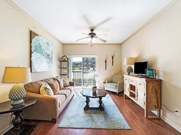 Waverly - 2 Bed / 2 Bath - 1,108 Sq.Ft.