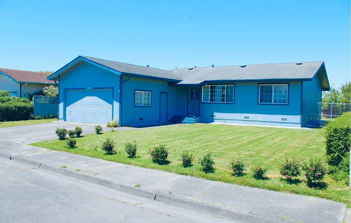 5 bed, 1900 sqft, $4,000 — Photo 1