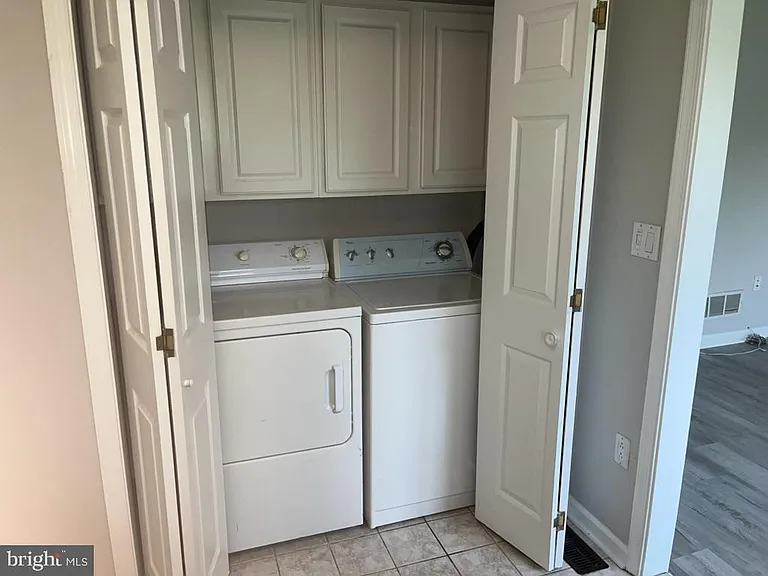 11 Reese Ave — Photo 5