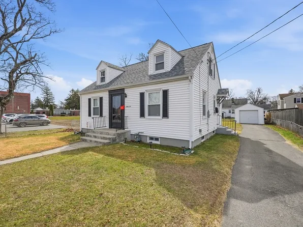 66 Thornton St, Springfield, MA 01104