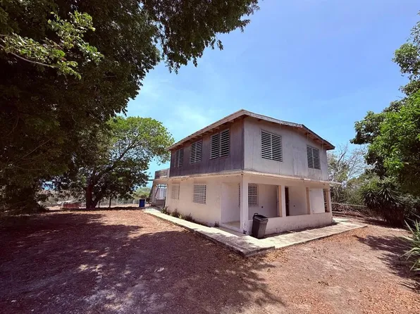 11 Bo La Montalva Salinas Providencia, Guanica, PR 00653