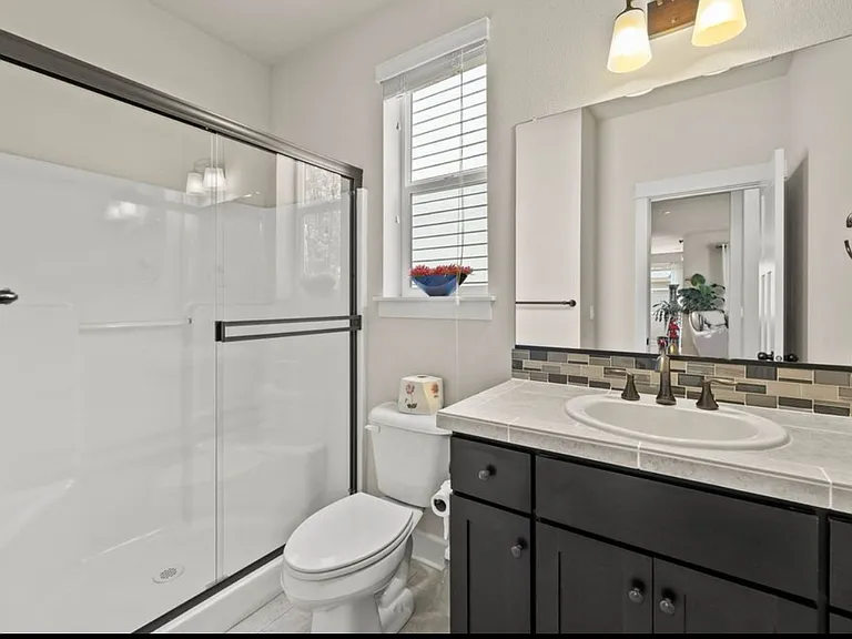 4068 NW 20th Ave — Photo 20