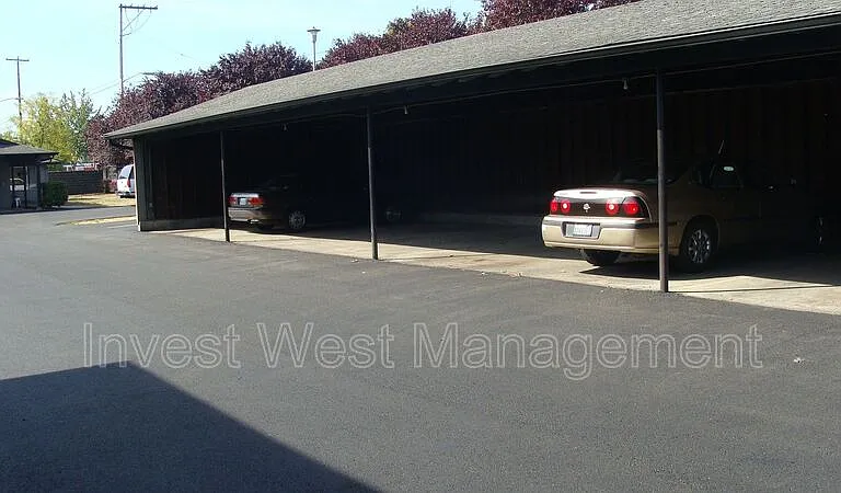319 NE 104th Ave #D — Photo 9
