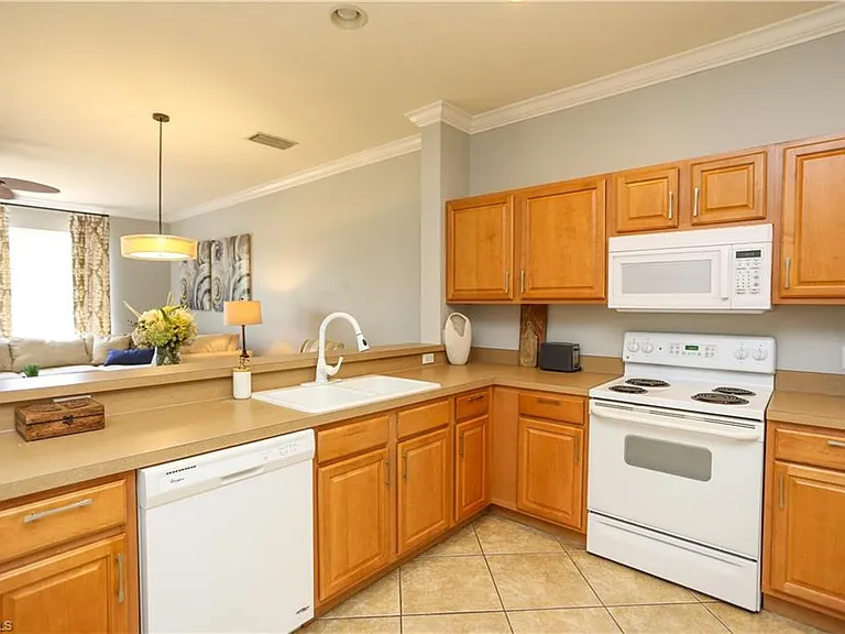 960 Hampton Cir #80 — Photo 20